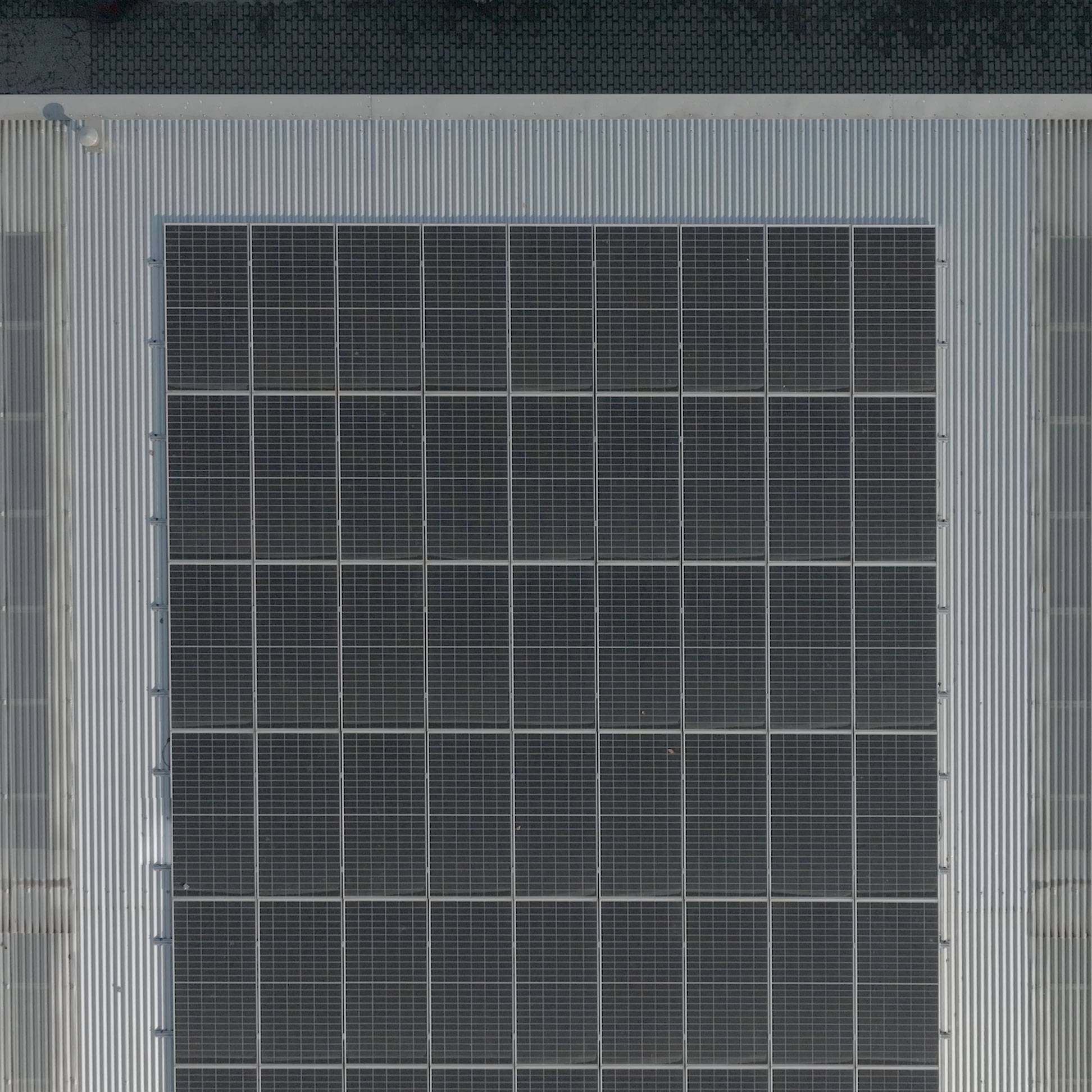Ibierre-lavorazione-metallo-arredamento-sostenibilita-fotovoltaico