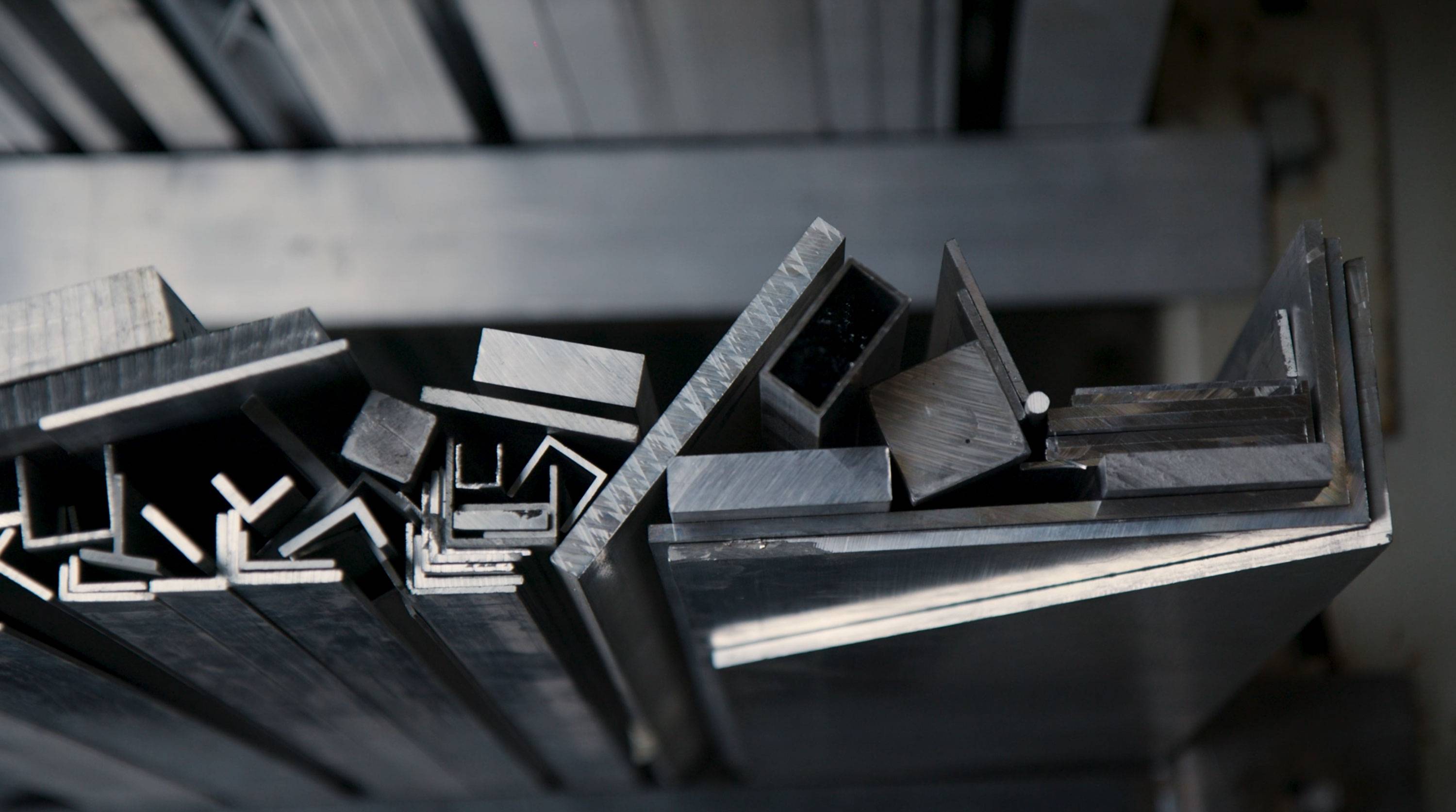 Ibierre-lavorazione-metallo-arredamento-materiali